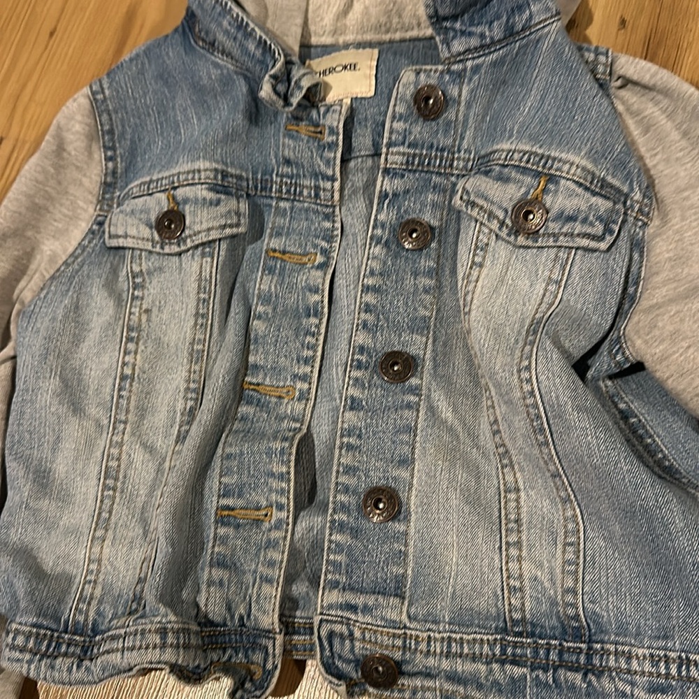 Cherokee Jean jacket. - Picture 2 of 5